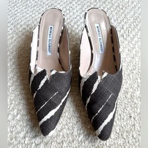 Manolo Blahnik Zebra Animal Print Brown Ivory
Mules. Size 37. Great condition.